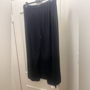 Eileen Fisher pants/skirt. Color black size medium. Has pockets